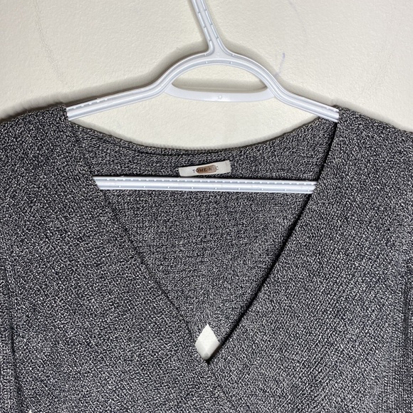 Tome NYC Crossover wrap sweater in heathered grey merino wool blend size M - Picture 7 of 16